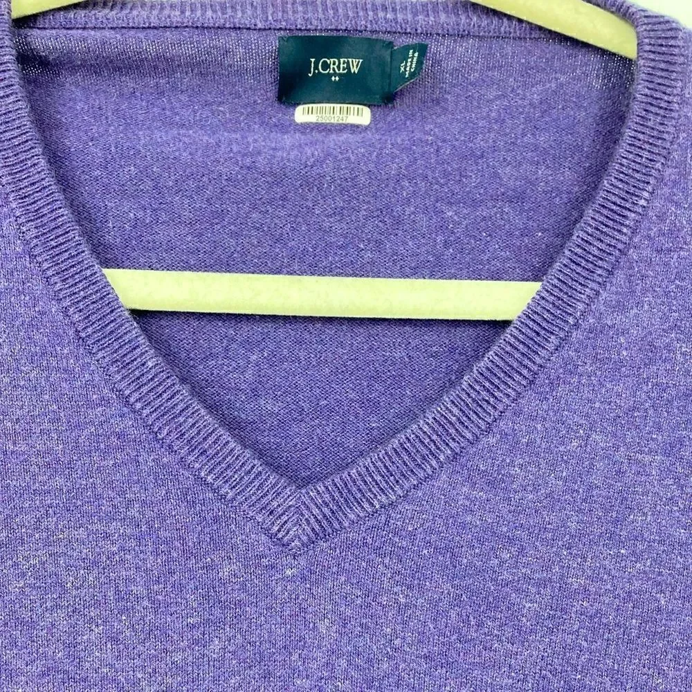 J Crew Men’s Purple Sweater Size XL